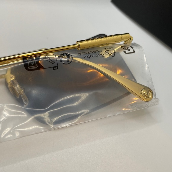 Versace Sunglasses VE2245 10028G 60mm Gold / Grey Gradient Lens Authentic & NWT - Picture 4 of 12
